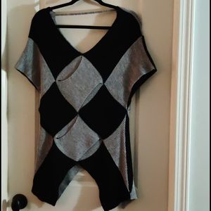 Wow Couture Black & Gray Checkered V-Neck Sweater